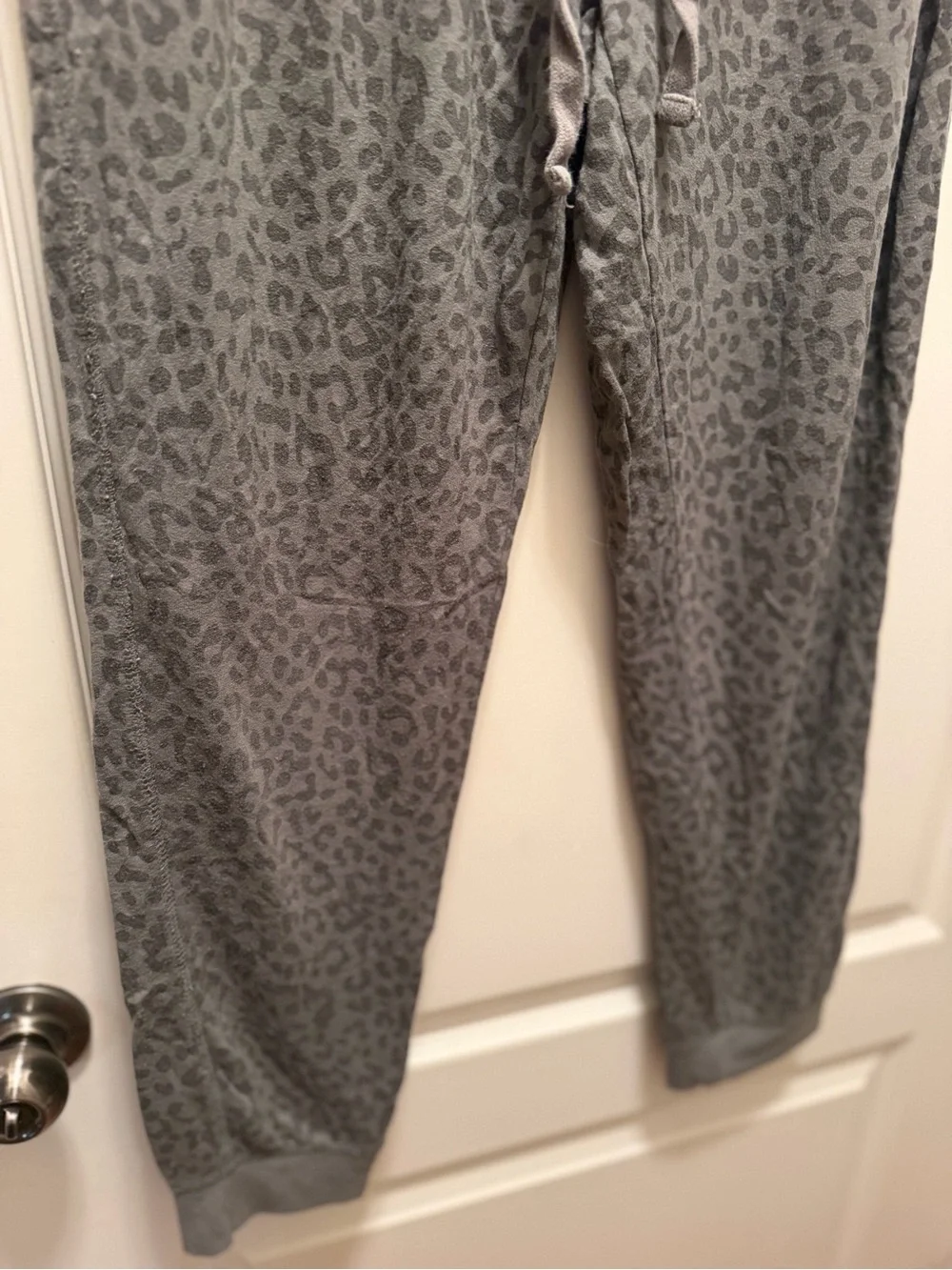 Thread & Supply Gray Leopard-Print Joggers